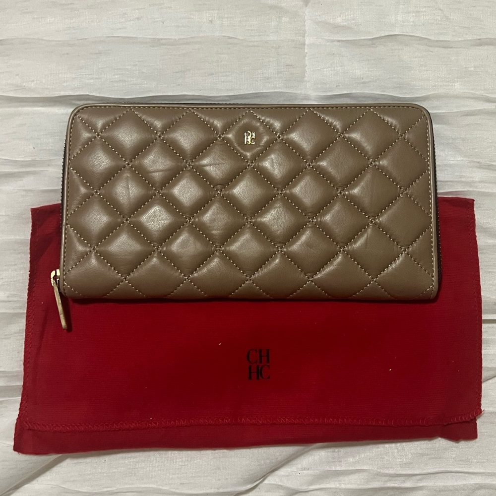 NEW Carolina Herrera Large Wallet